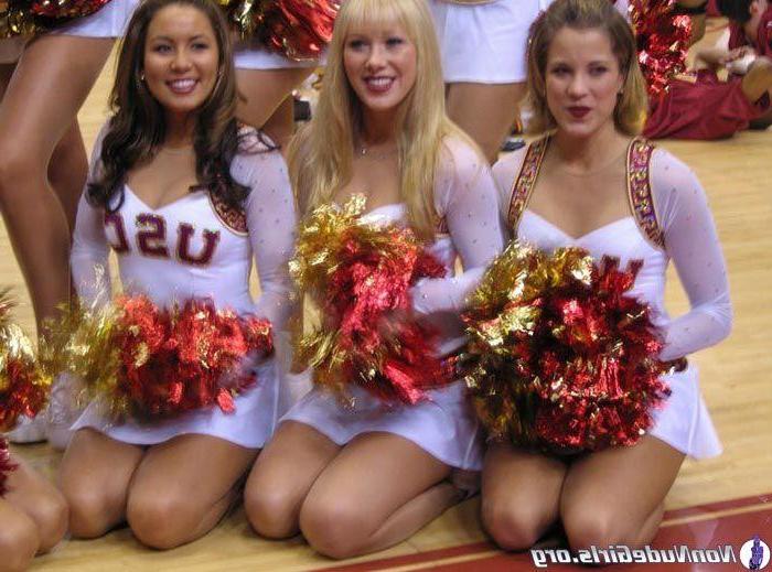 19P Pictures of hot cheerleaders doing their thing