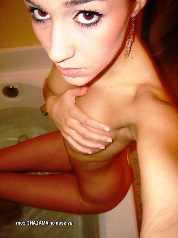 16P Pictures of a hot teen girl getting all wet for you