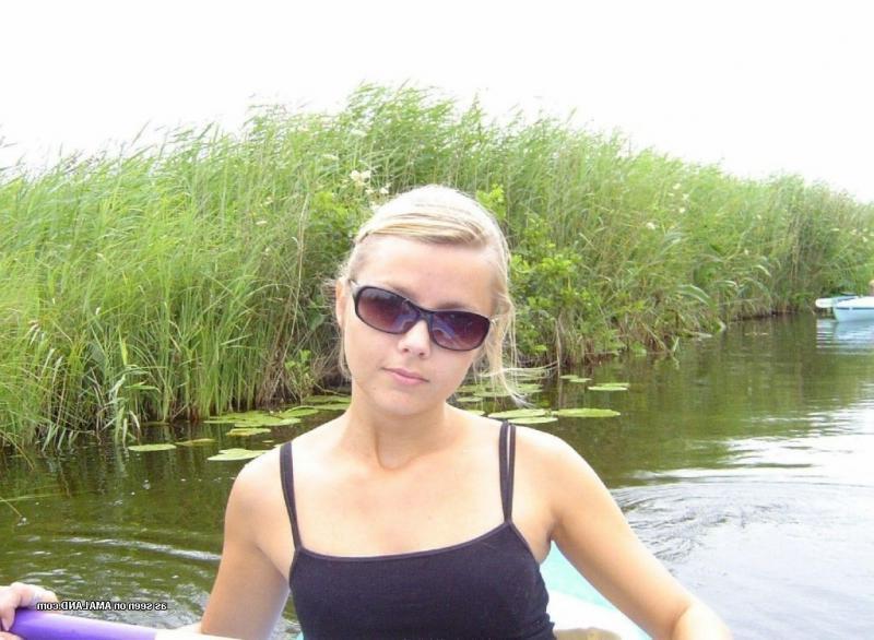 15P Selection of a horny cocksucking chick giving nice head