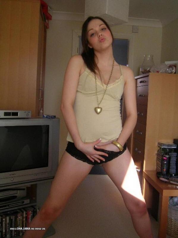 15P Collection of a sexy horny chick giving hot and kinky head