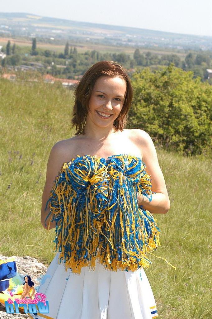 20P Cheerleader toys her pussy outside