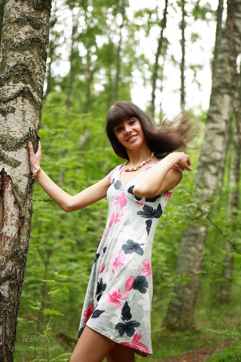 16P Presenting new model Jessika in "Prank"