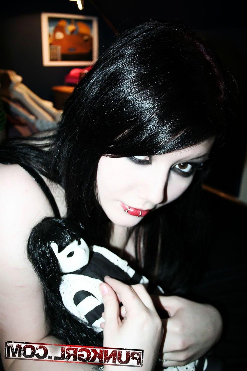 20P Pictures of goth punk Spook giving you a gothic tease