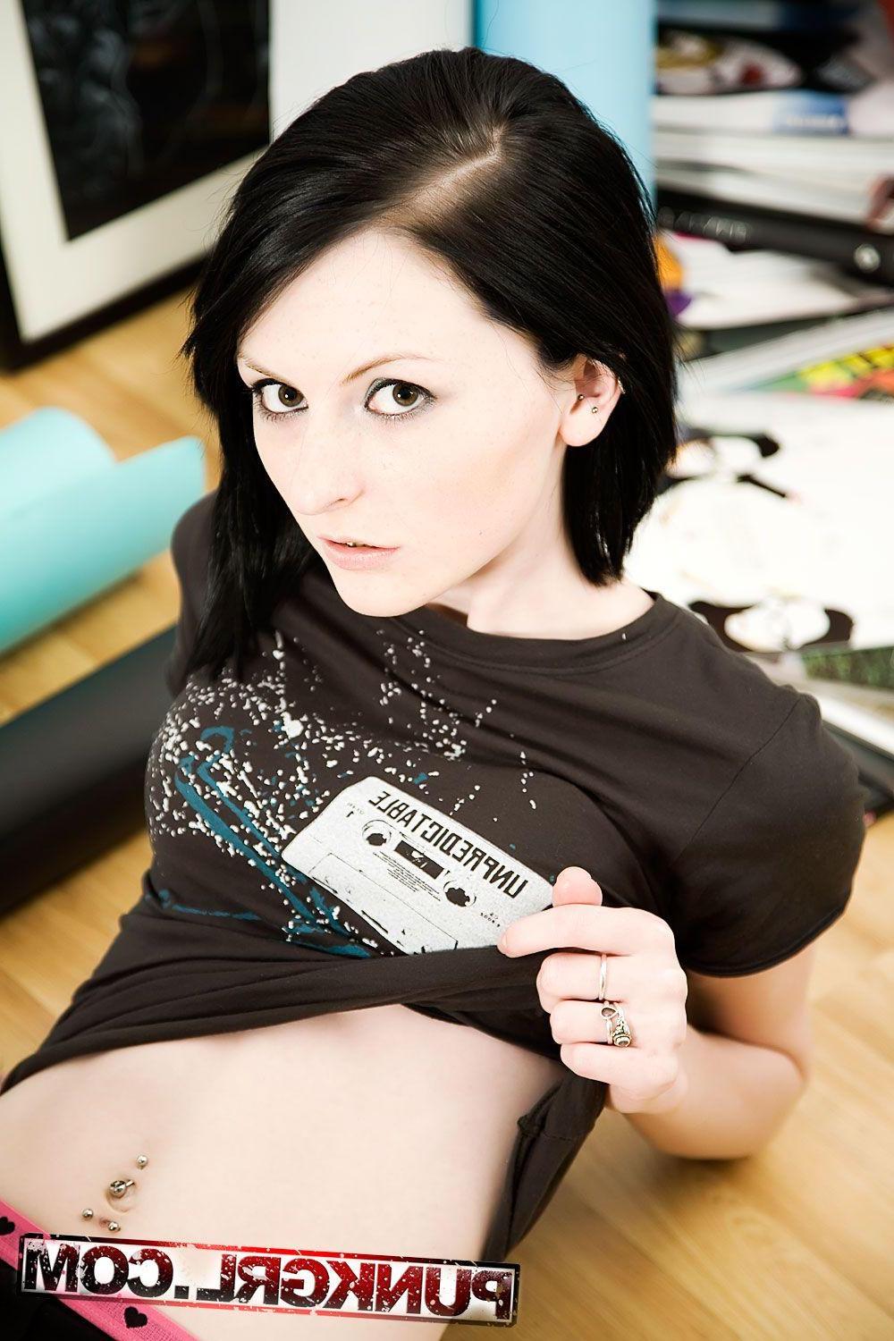 20P Pictures of hot teen Izzy giving you a strip tease