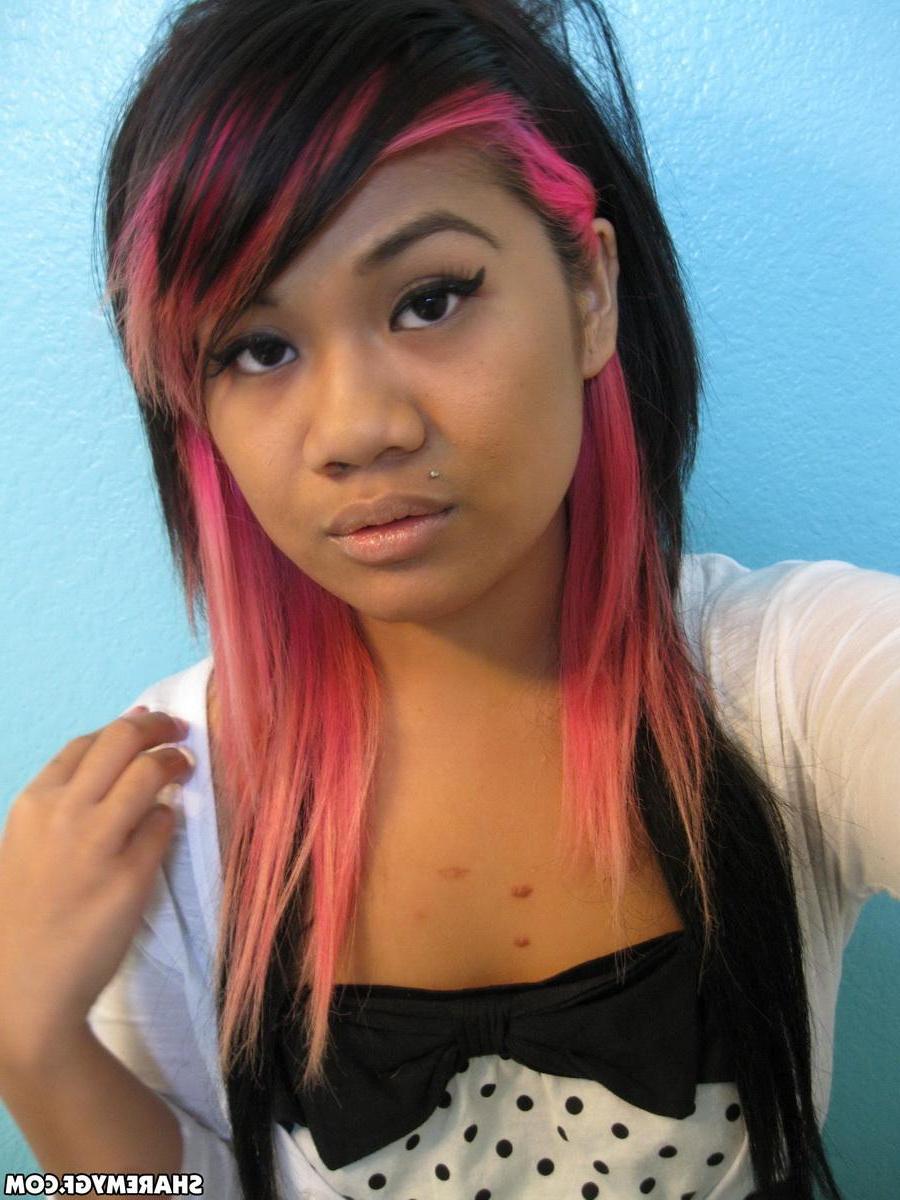 12P Horny girlfriend plays with tight little pussy while taking selfshot pictures in the bathroom