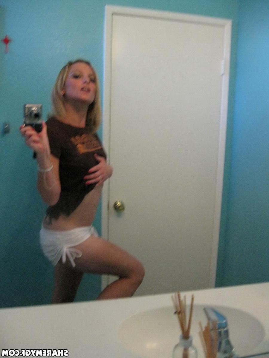 20P Hot blonde coed takes some selfies of her nude body in the bathroom
