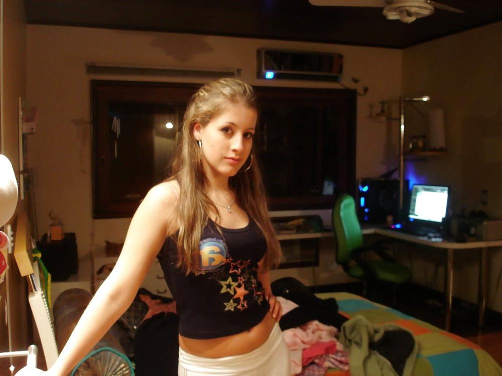 25P Brazilian Sexy ass teen