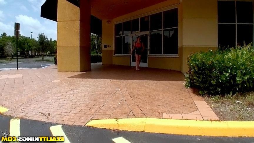20P Short haired girl Veronica Wild gets picked up for some wild sex