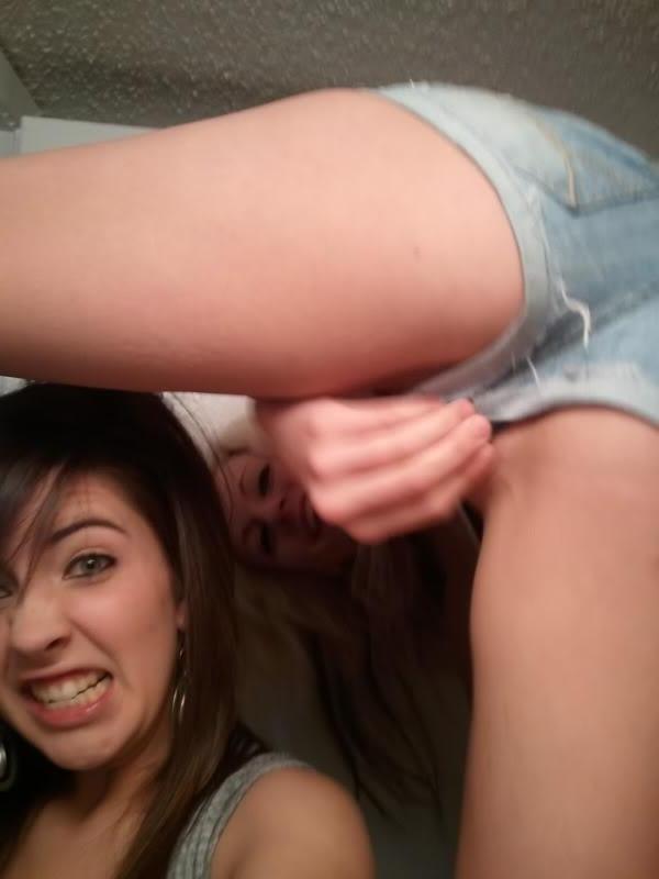 15P Hot teen girls take sexy pics of themselves in the mirror