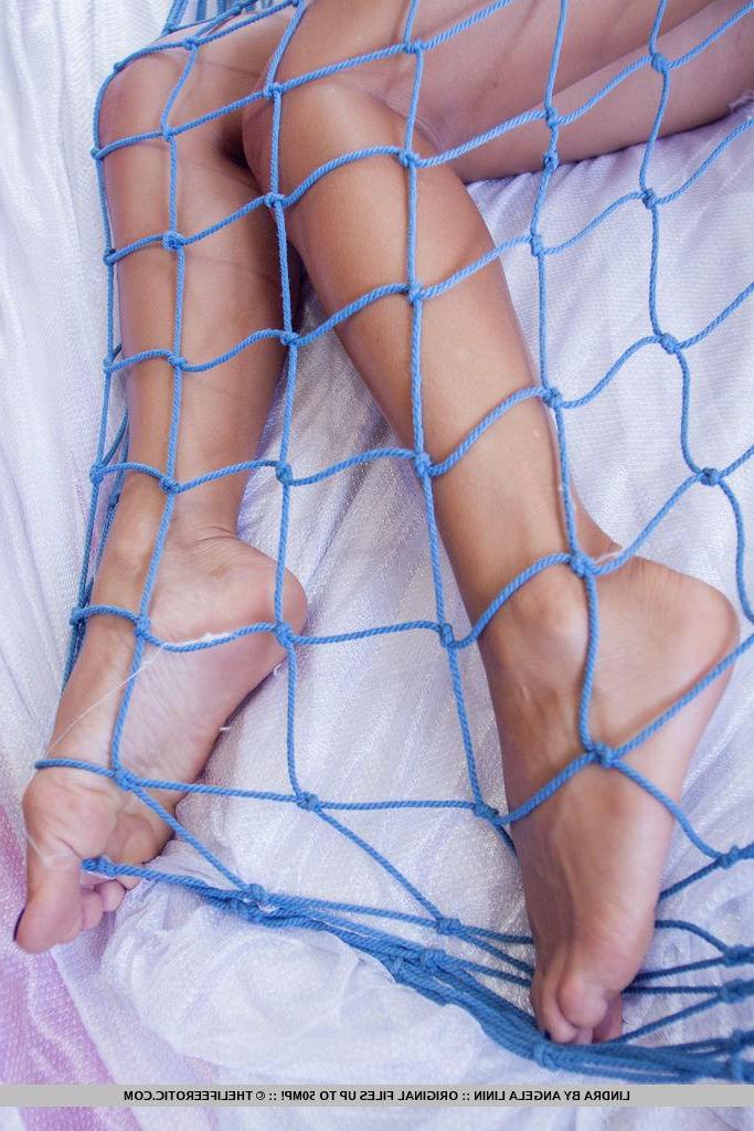 16P Short-haired girl Lindra in "Web Of Lust"