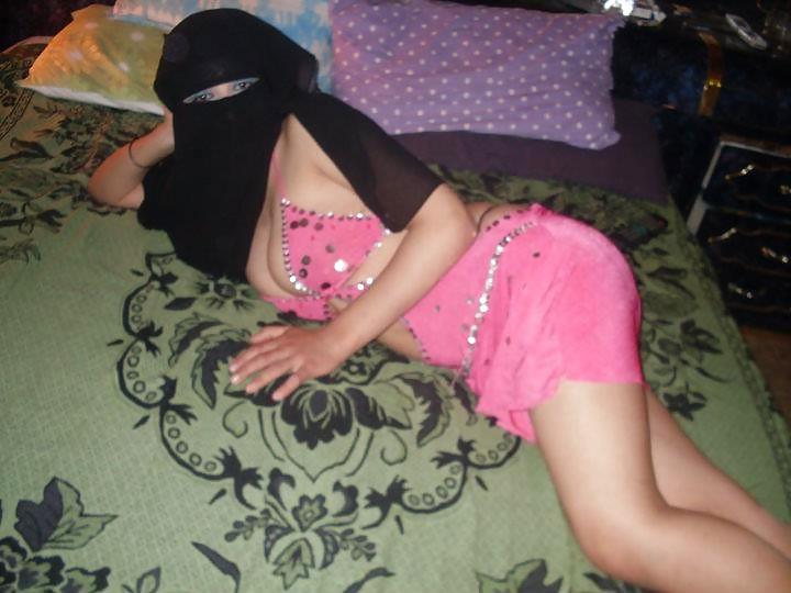 25P ARABIAN GIRLS - HOTTER AS HOT III