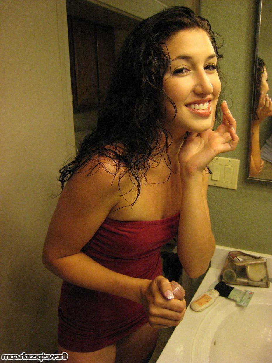 16P Pictures of wet peach Riley teasing in the bathroom