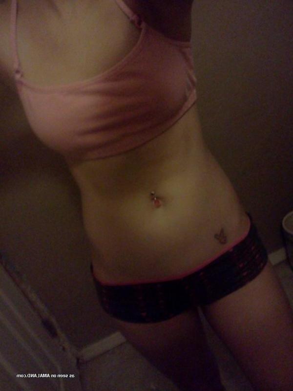 14P Brunette GF shares some hot selfies in the bathroom