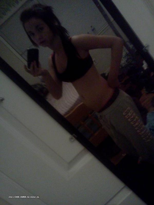 14P Brunette GF shares some hot selfies in the bathroom