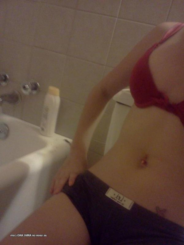 14P Brunette GF shares some hot selfies in the bathroom