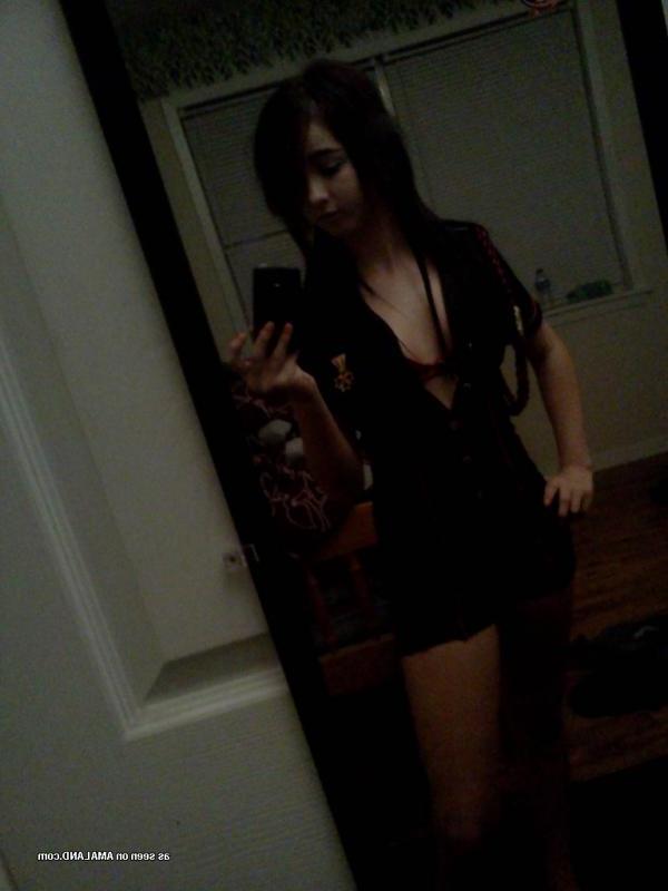 14P Brunette GF shares some hot selfies in the bathroom