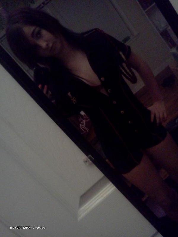 14P Brunette GF shares some hot selfies in the bathroom