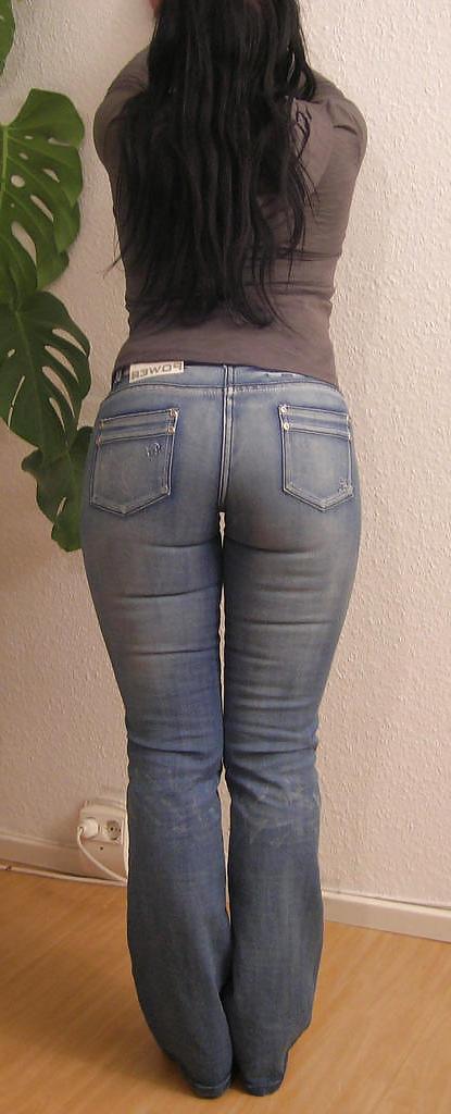 25P Girls in jeans