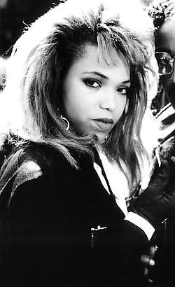 25P Tisha Campbell Glamour, Nude, Caps 