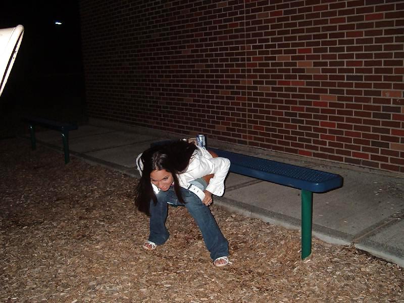 15P Nice (outdoor) toilet and bathroom girls 5
