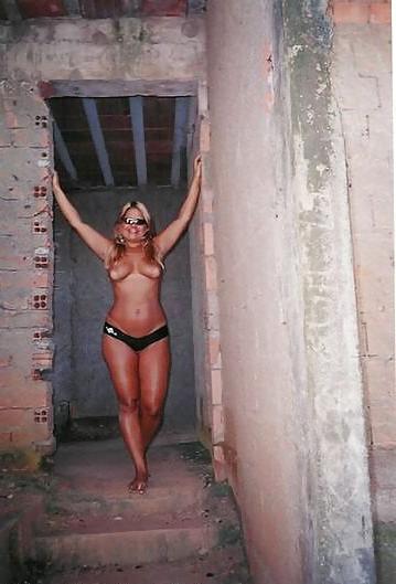 25P Hot Amateur Brazilian Babes