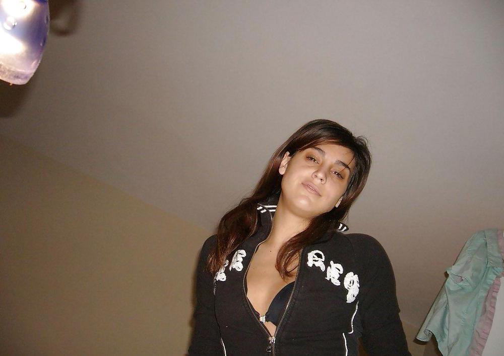 25P Latina hot threesome