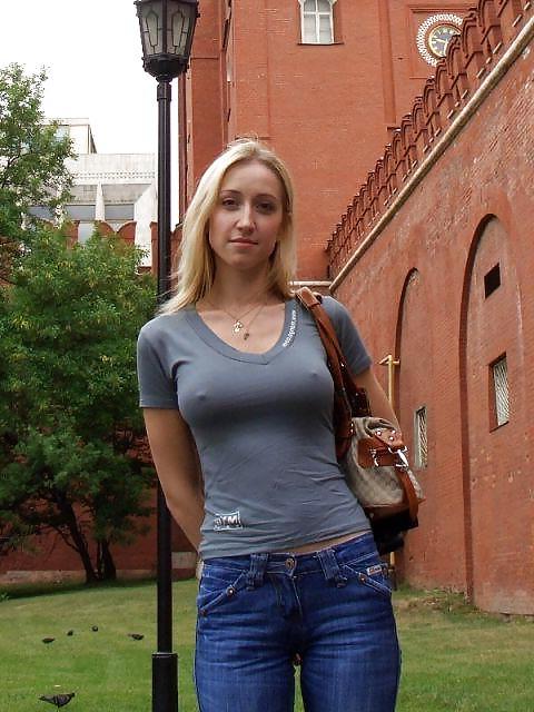 25P Queens in jeans IV