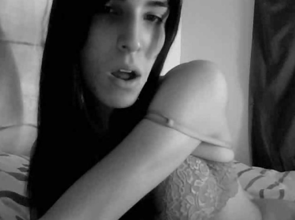13P Beautiful Young Dark Haired Tgurl DEEDA1515