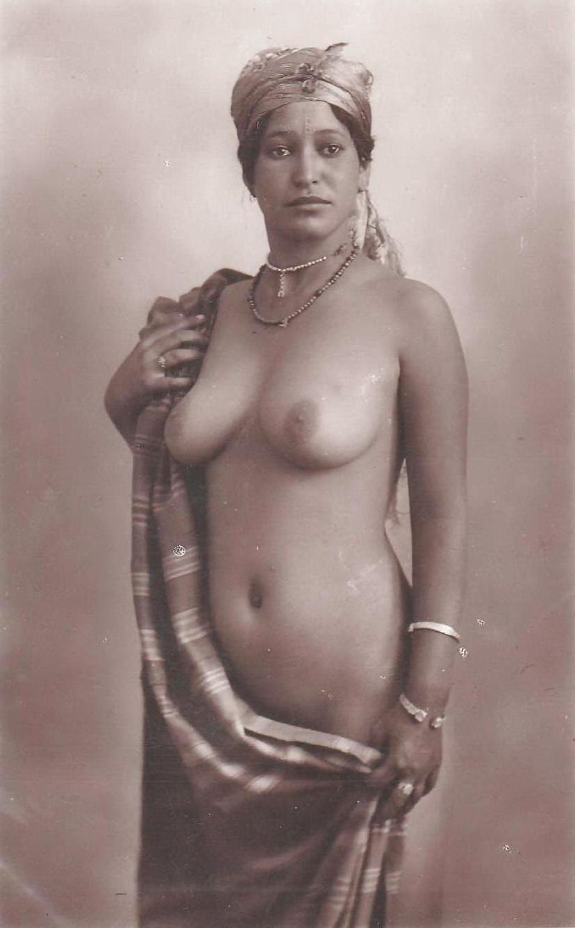 25P Vintage Erotic Photo Art 3 - Arabian Girls c. 1900 - 1930