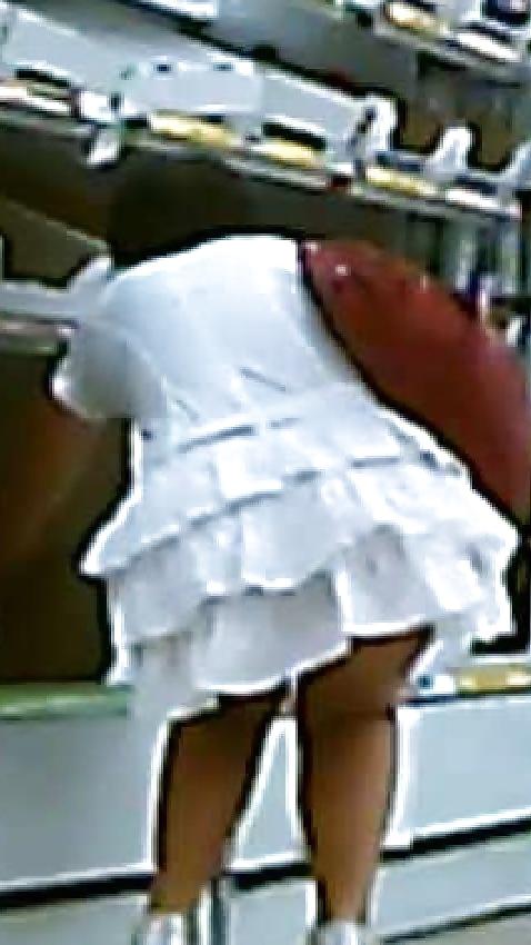12P Candid ass public one
