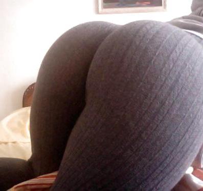 25P Hot Asses in tight clothes