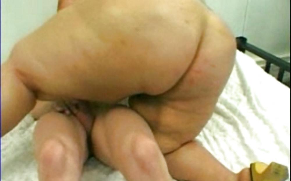 19P My fat mom (new photos)