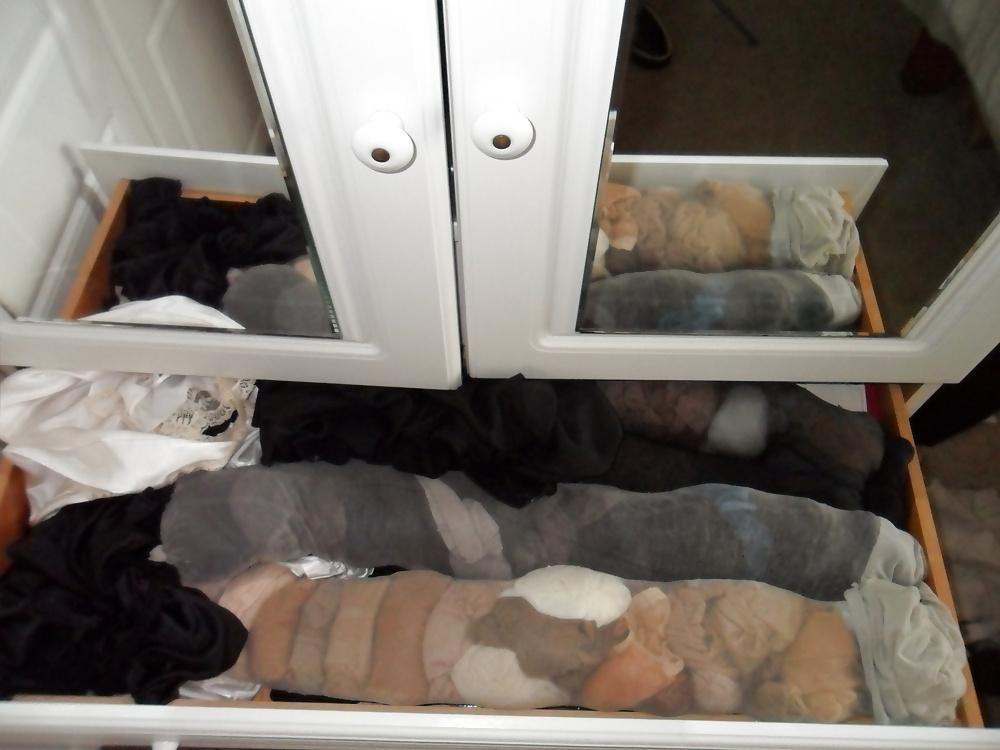 25P Crossdresser Pantyhose encasement play