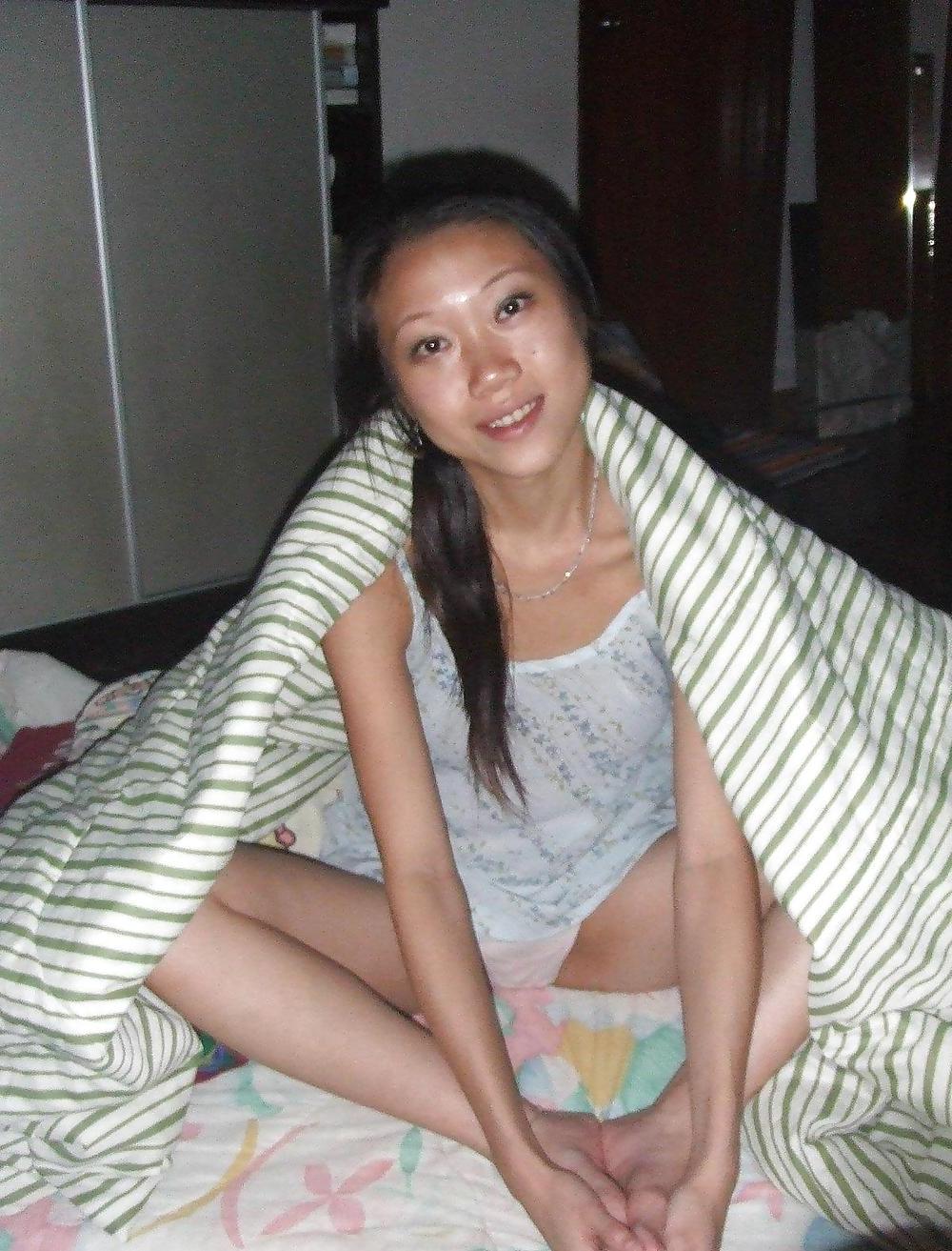 25P YOUNG HOT CHINESE GIRL