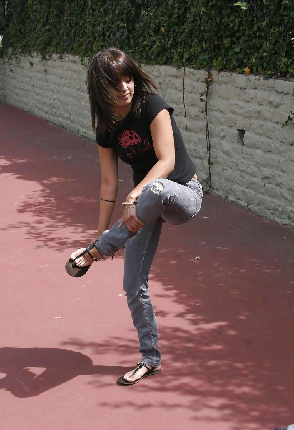 25P Queens in jeans VIII