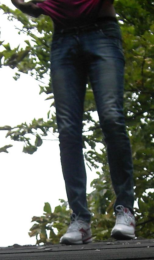 25P Queens in jeans IX