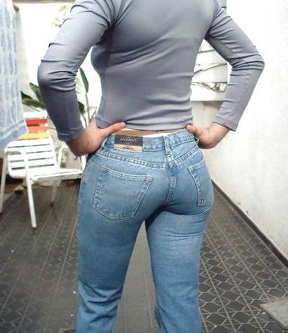 25P Queens in jeans X