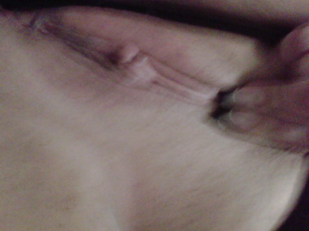 20P MATURE CURVY MILF WET PUSSY