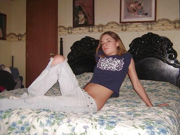24P Lucvky girls in jeans