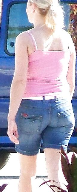 25P Mature asses in Jeans and Pants