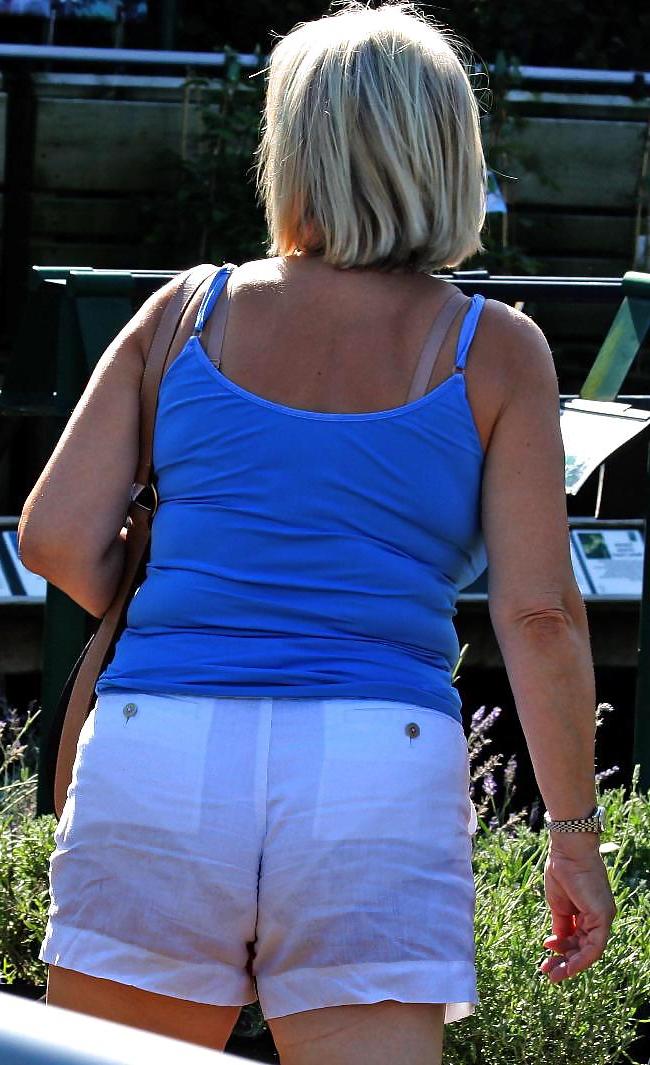 25P Mature asses in Jeans and Pants