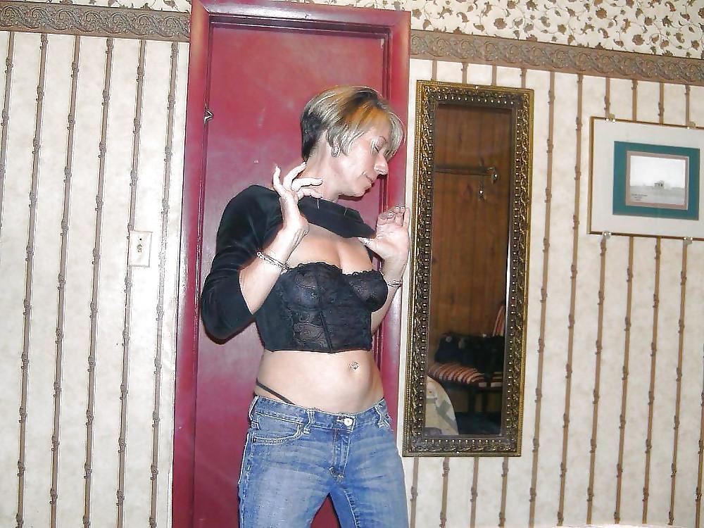 25P Queens in jeans XXII