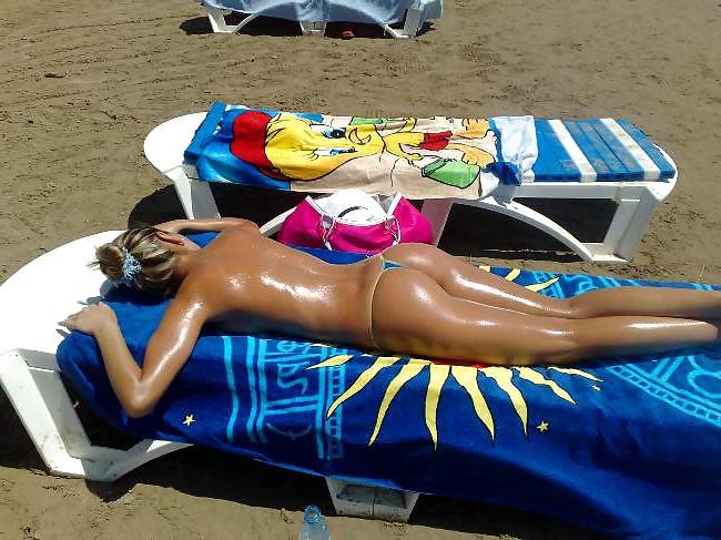 12P Ass-Thong