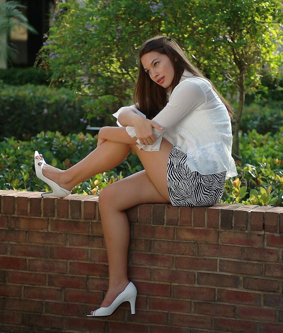 25P Hotlegs-miniskirt babe113