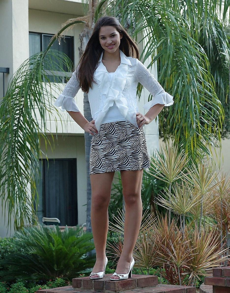 25P Hotlegs-miniskirt babe113