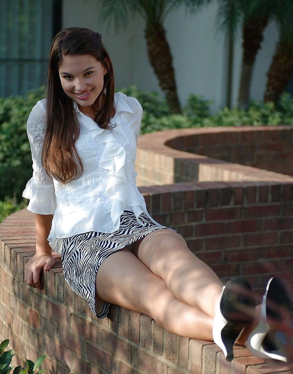 25P Hotlegs-miniskirt babe113