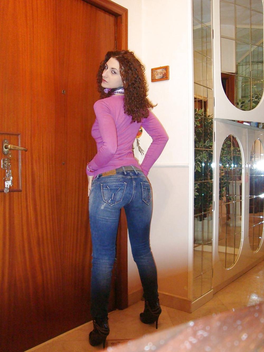 25P Hot girls in jeans IV