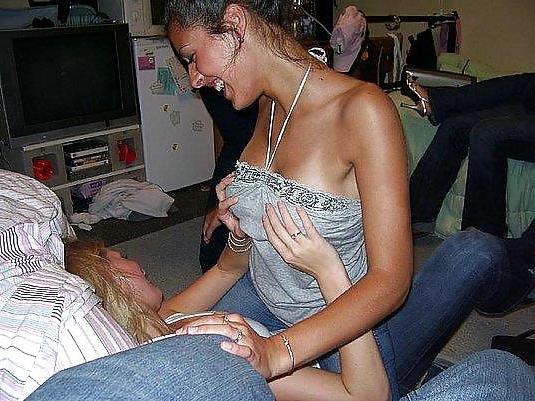 25P Hot girls in jeans IV