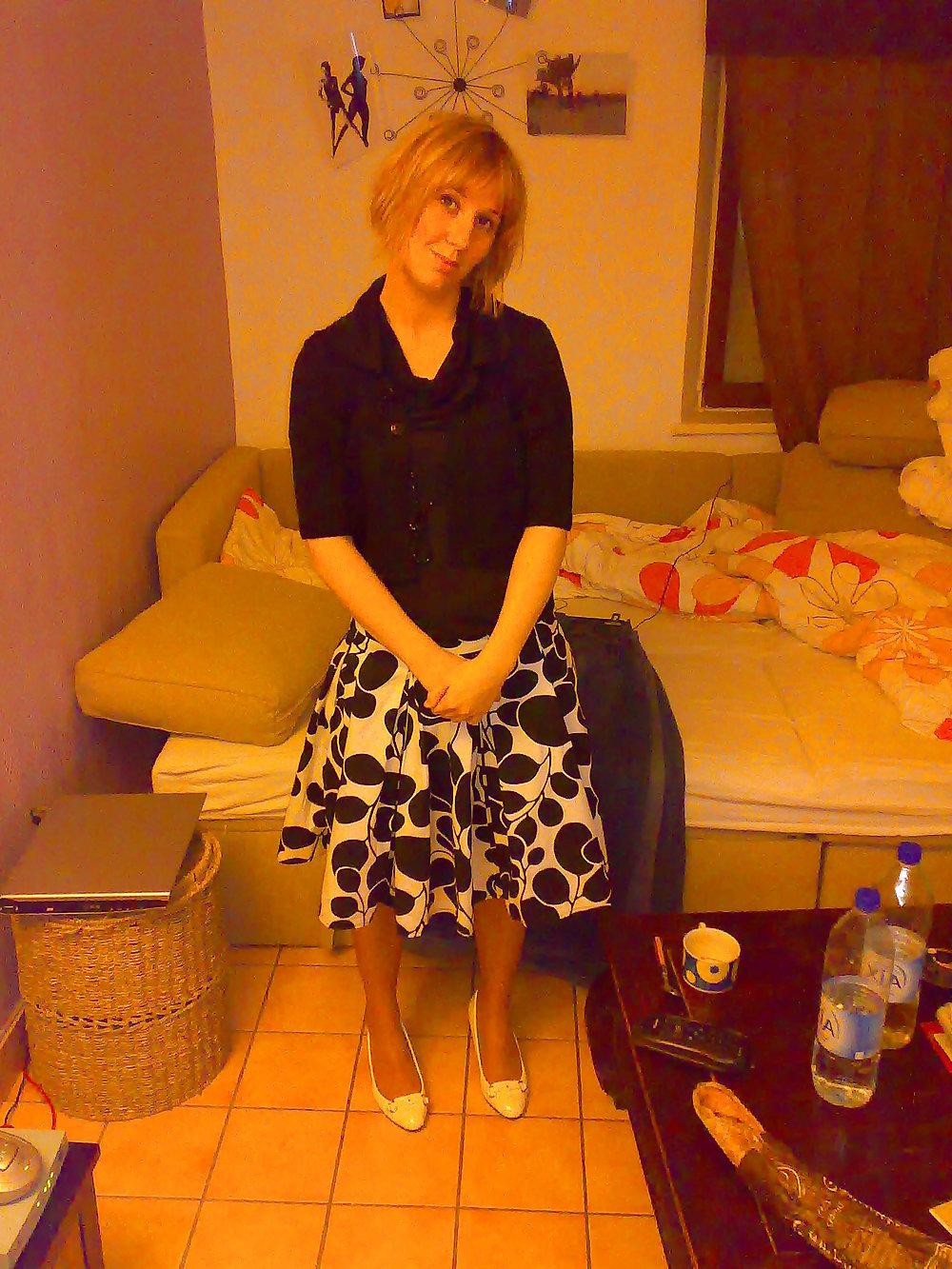25P Waiting for him in miniskirt stockings and hight heels