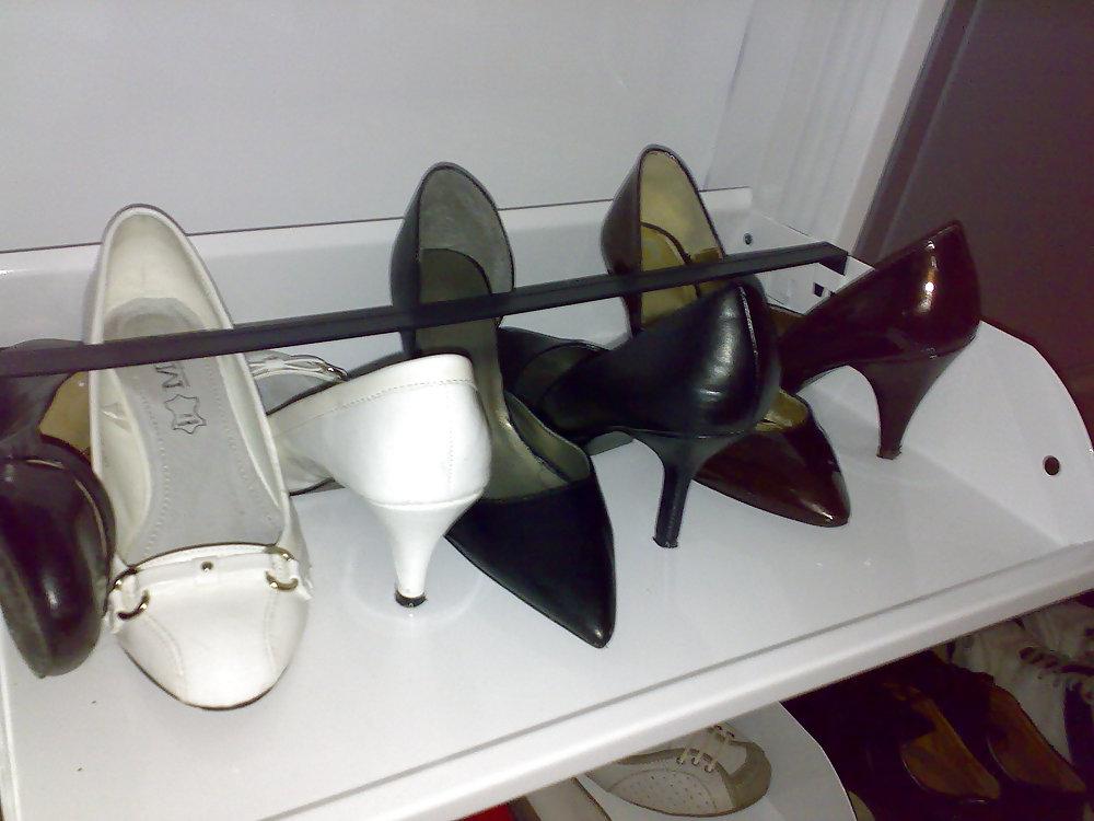 25P Waiting for him in miniskirt stockings and hight heels